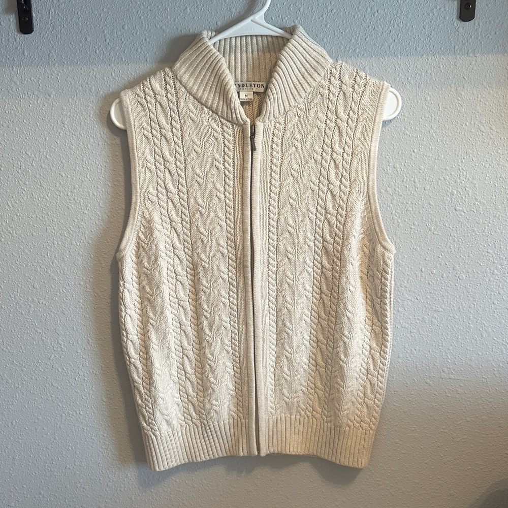 Pendleton Women's Cream Zip-Up Cable Knit Sweater Vest